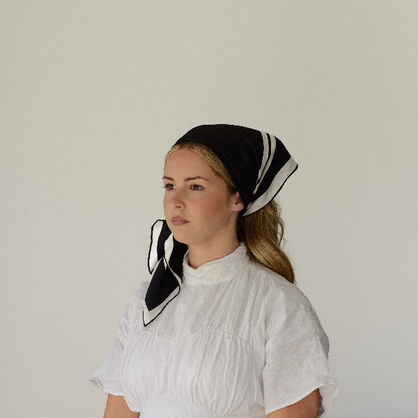 Foam Rouleaux Scarf-Shape