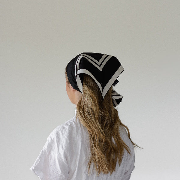 Foam Triangle Scarf-Shape