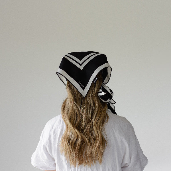 Foam Triangle Scarf-Shape