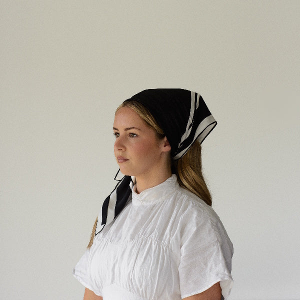Foam Triangle Scarf-Shape
