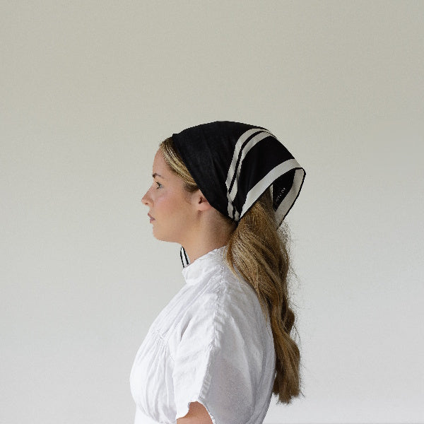 Light Back Scarf-Shape