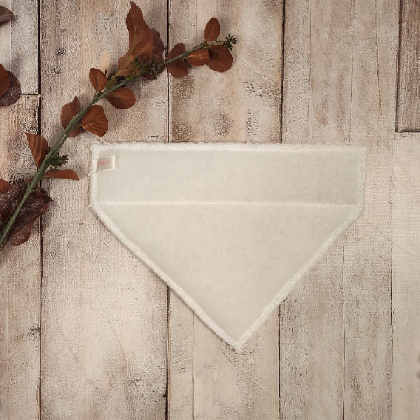 Foam Triangle Scarf-Shape
