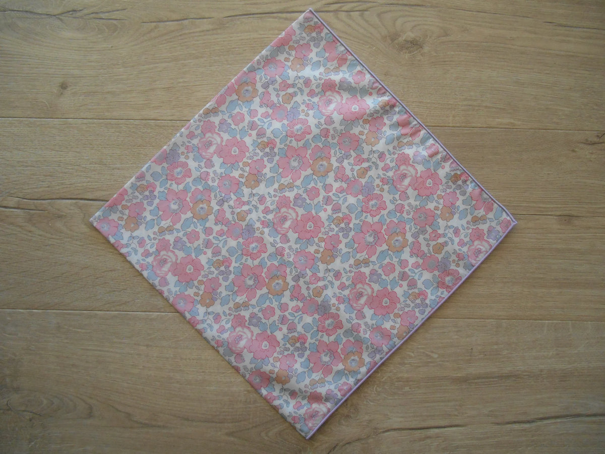 Liberty Patterned Headscarf - Betsy Pale Pink/Mauve