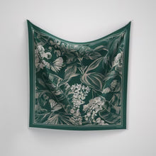 Floralia in Deep Green & Cream