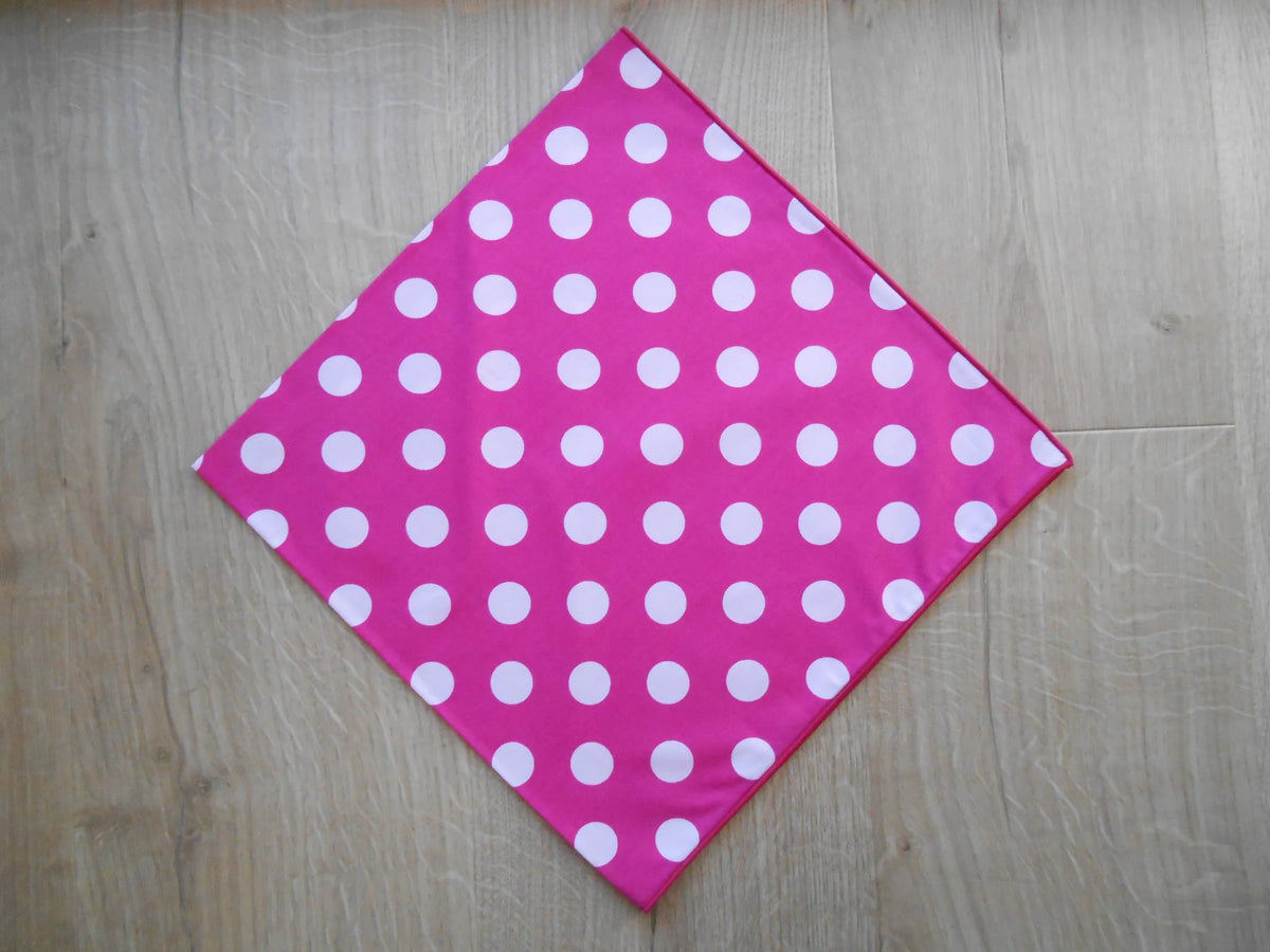 Big Spot Hot Pink 59cm w/Hot Pink Edge
