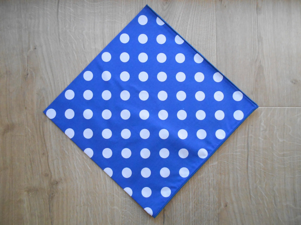 Big White Spot Royal Blue 59cm w/blue Edge