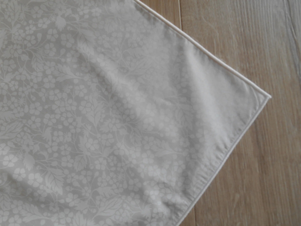 Liberty Patterned Headscarf - Mitsi Garden White