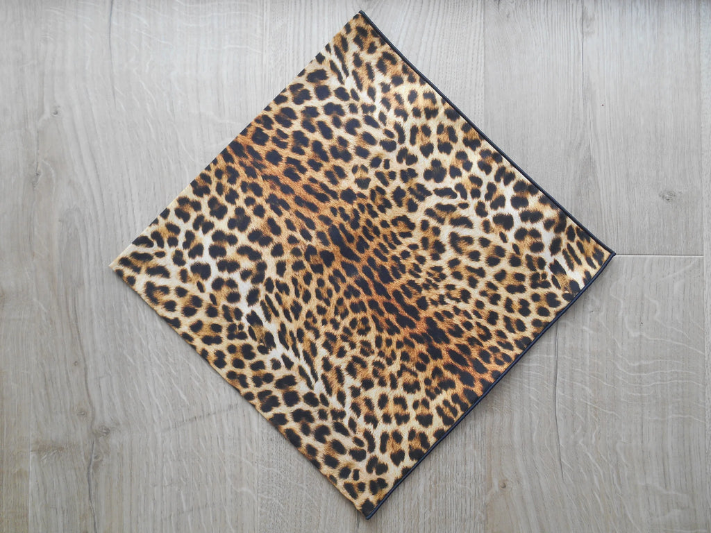 Leopard - w/black edge 59cm