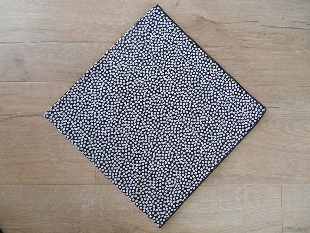 Black/White Speckled 59cm