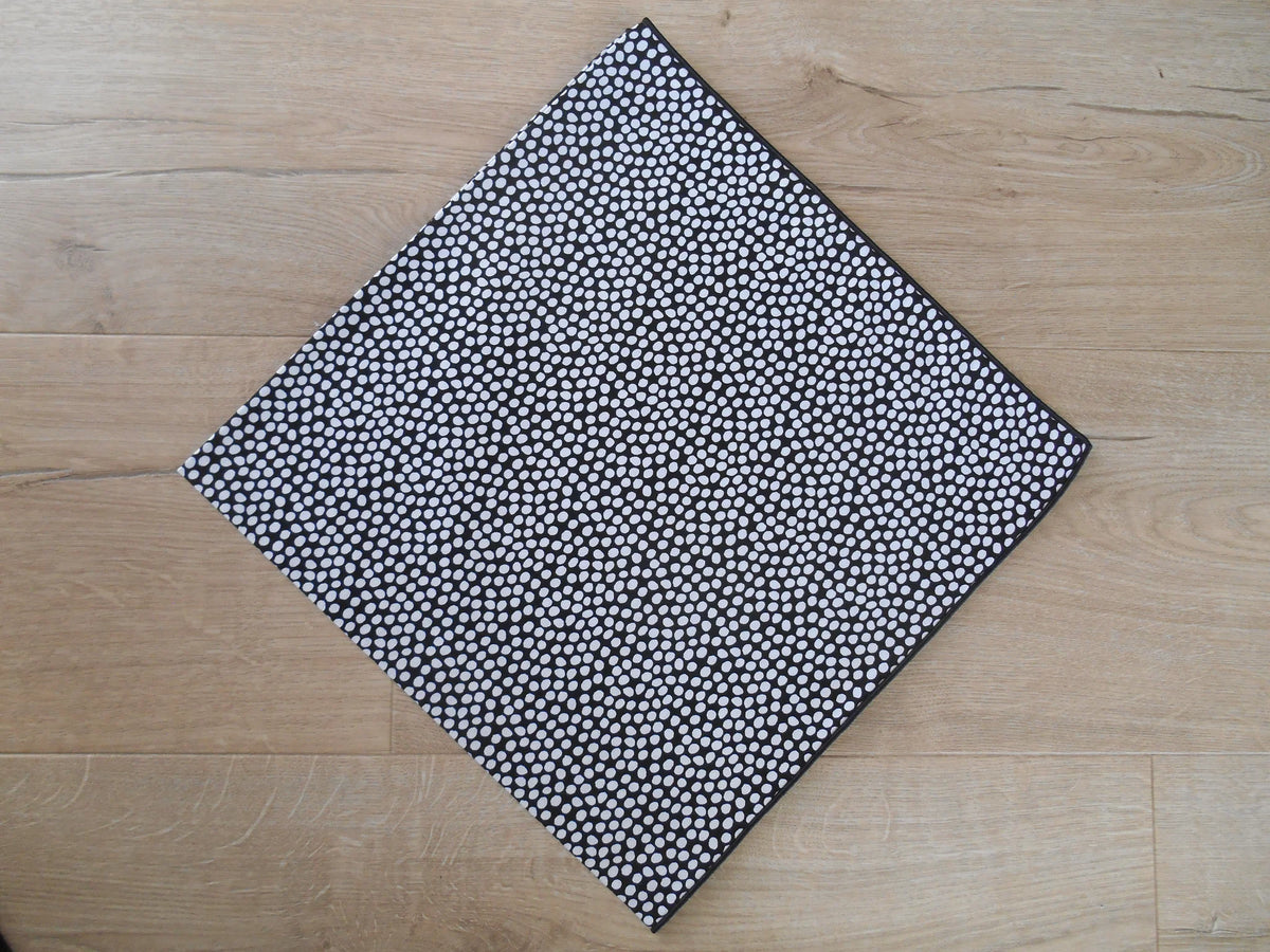 Black/White Speckled 59cm